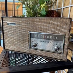 Vintage General Electric Radio (Untested)
